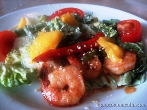 Yummy Shrimp and mango salad