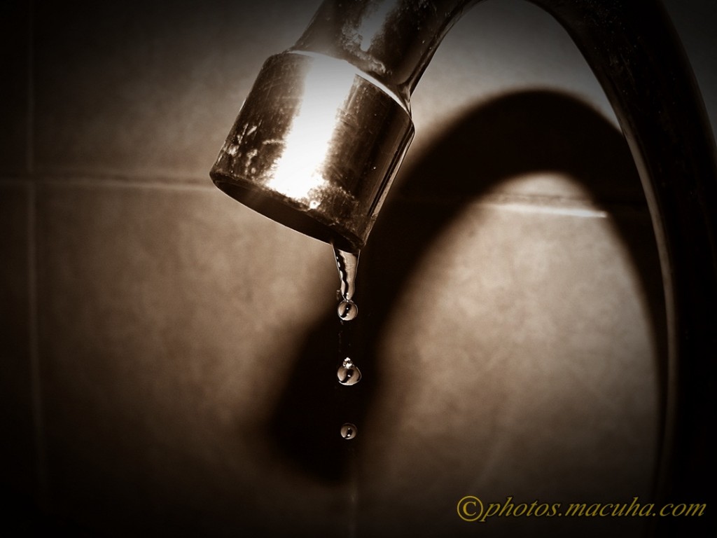 How To Stop A Water Faucet From Dripping